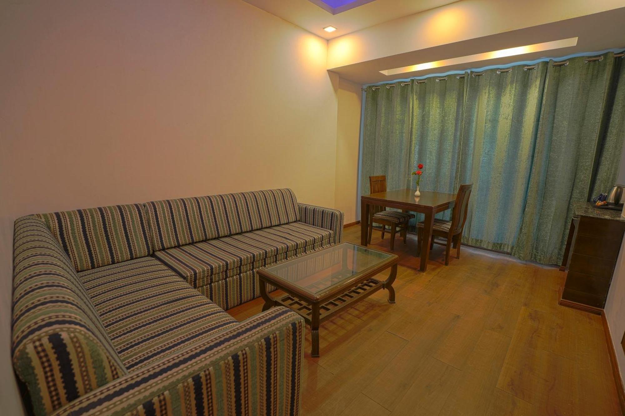 Hotel Q Saina S K Regency Rishīkesh Extérieur photo