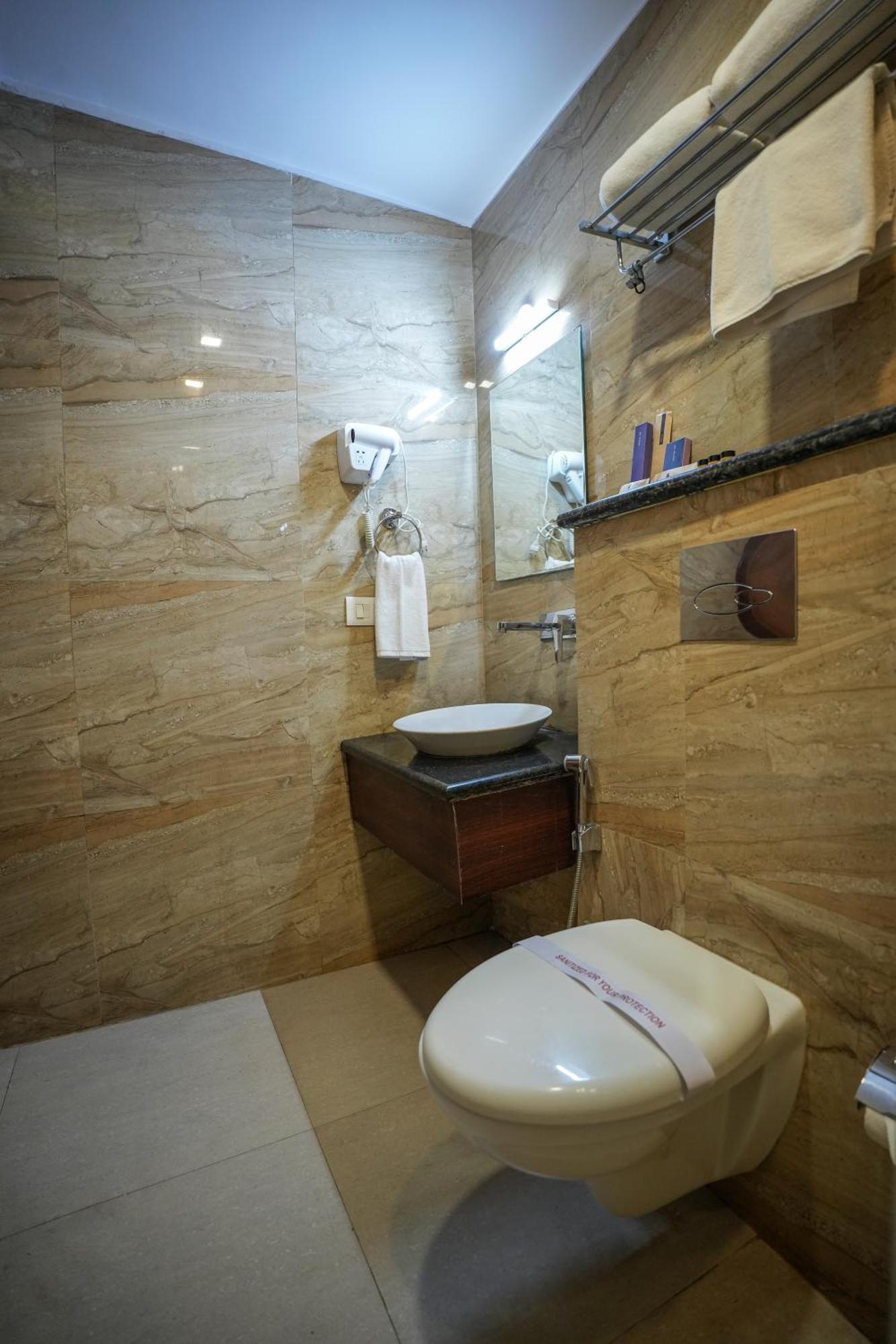 Hotel Q Saina S K Regency Rishīkesh Extérieur photo